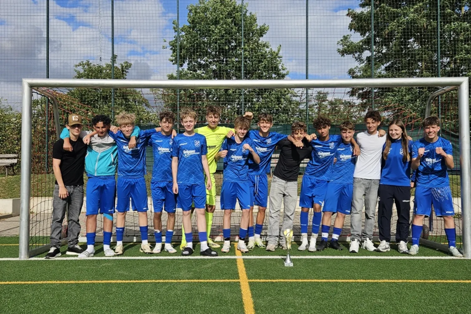 VfR Stommeln B2 gewinnt den 3. Fassbender Cup in Sinnersdorf